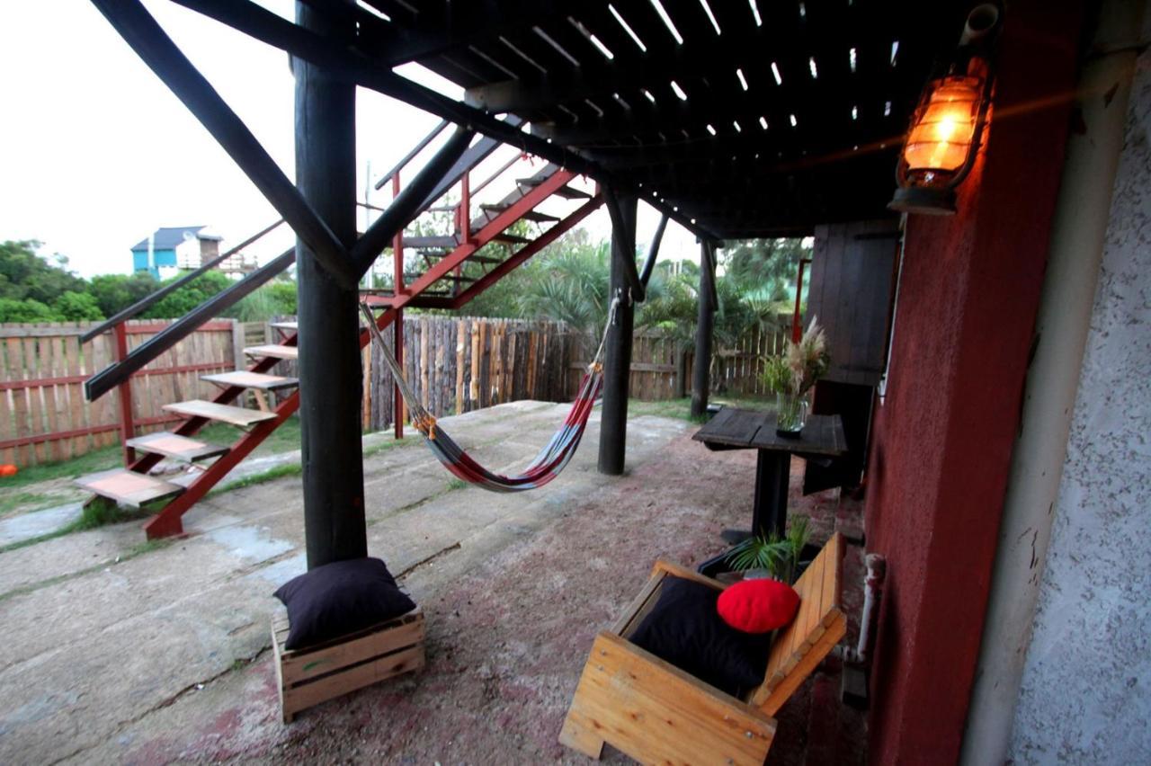 Casa De Huespedes Amigos Del Diablo Otel Punta Del Diablo Dış mekan fotoğraf